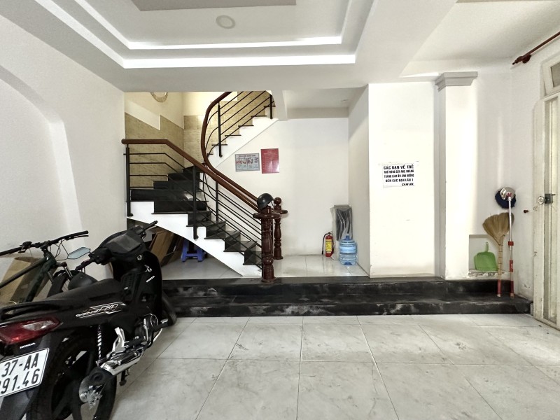 BÁN NHÀ PHÚ NHUẬN HXH 60M2 5 TẦNG NGANG GẦN 6M SÁT MT CHDV 9 PN PHAN ĐĂNG LƯU  9.6 TỶ. - Ảnh 1